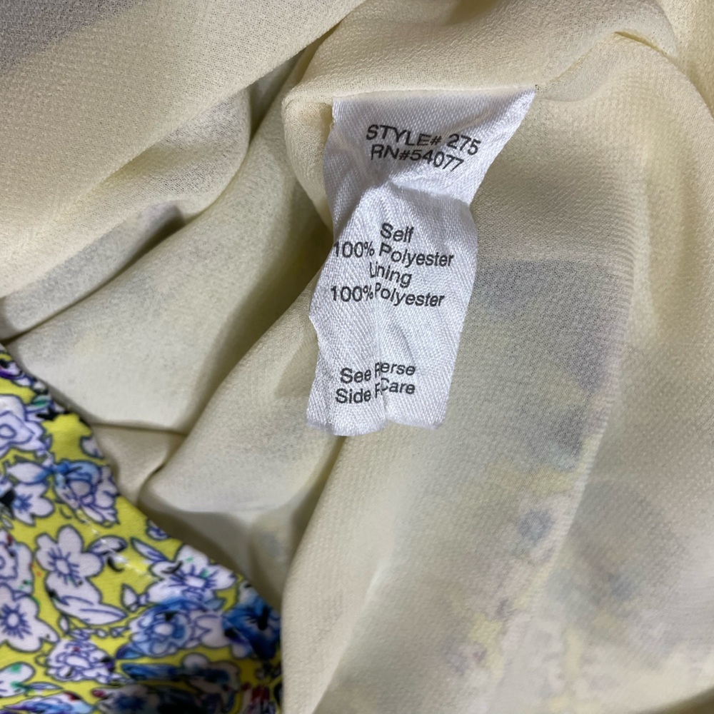 EUC CAbi Floral Scatter Print Tank Top (GMH-R) - Picture 8 of 9